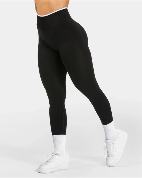 Contour Edge Legging